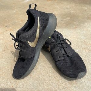 Nike iD tennis shoes